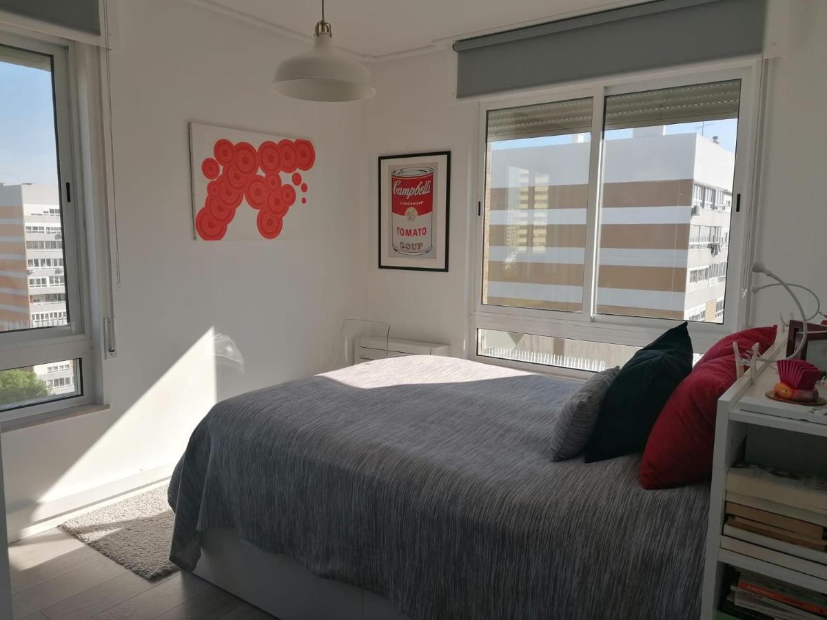 Apartamento Portela Lisbona Esterno foto