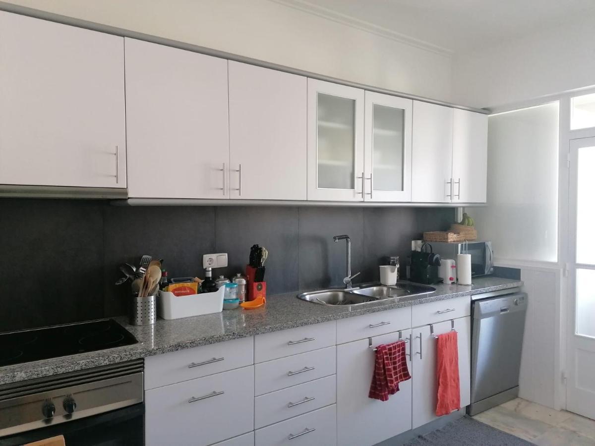 Apartamento Portela Lisbona Esterno foto